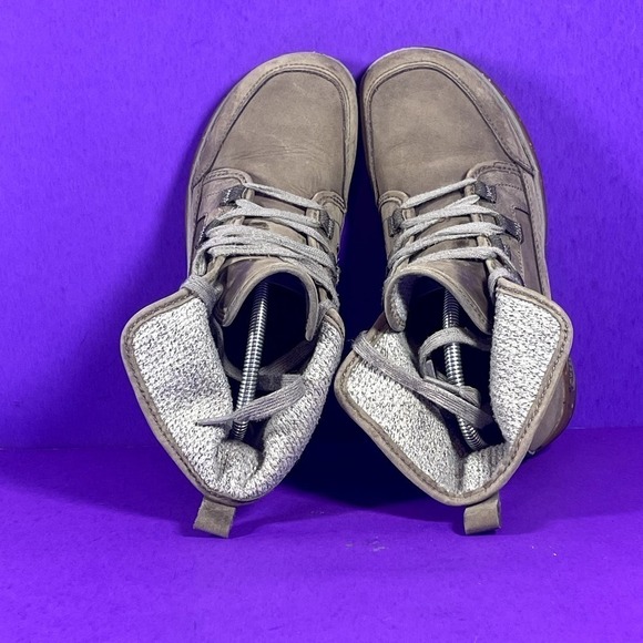 Chaco Women's Size 7 Barbary Chukka Hiking Boots Gray Lace Up Leather JCH199802 - Picture 8 of 9